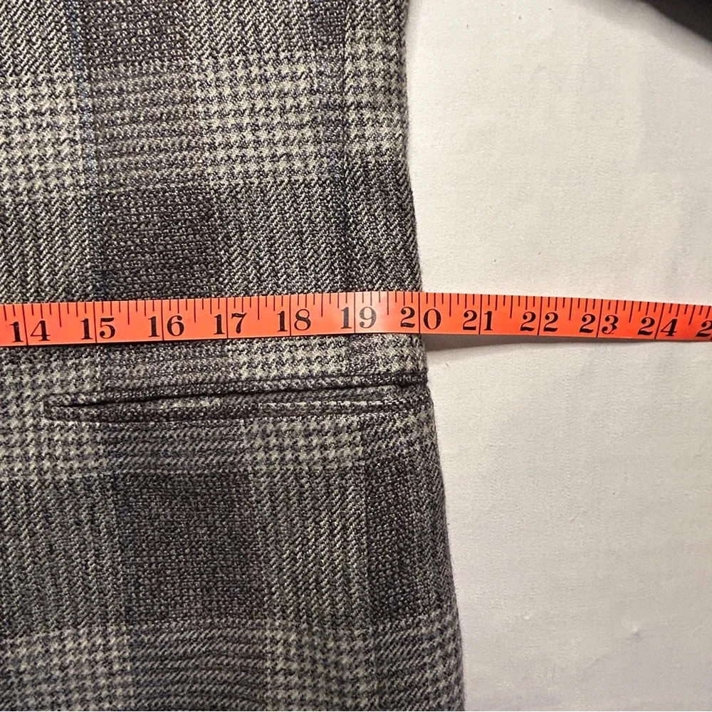 Vintage Neiman Marcus Gray Plaid Windowpane Blazer Sport Coat 43R Wool Tweed‎